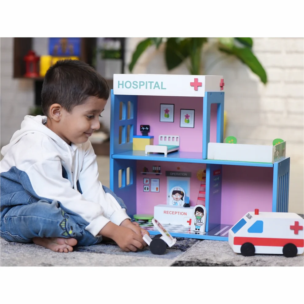Chanak Wooden Hospital Set for Kids (18 Pieces)